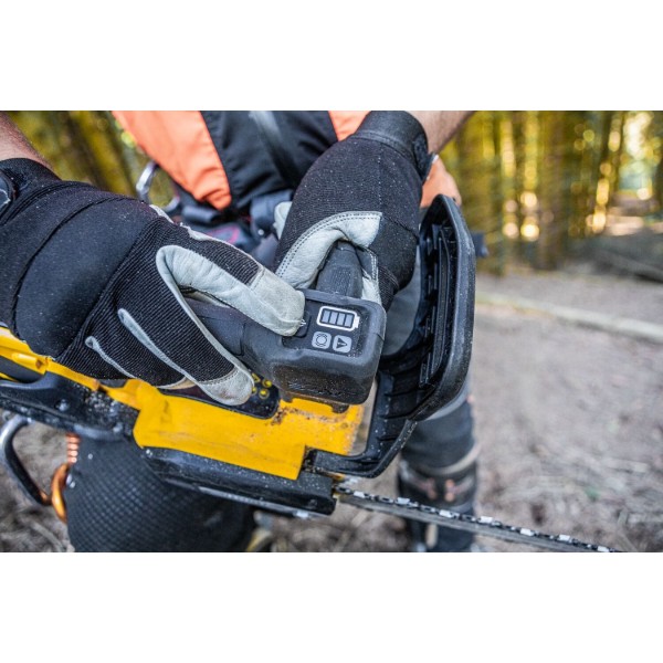 Фото - Цепная пила аккумуляторная DeWALT 54 В XR FLEXVOLT (DCMCST635X1)